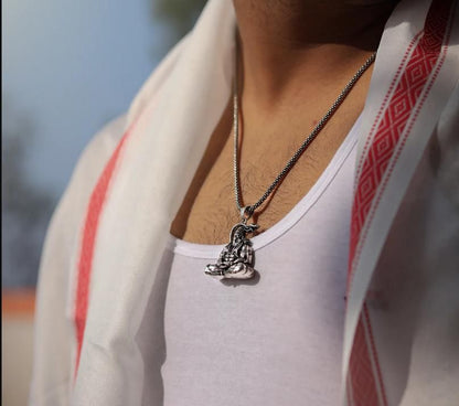 Hanuman Silver Locket with Chain – Divine Strength & Spiritual Protection