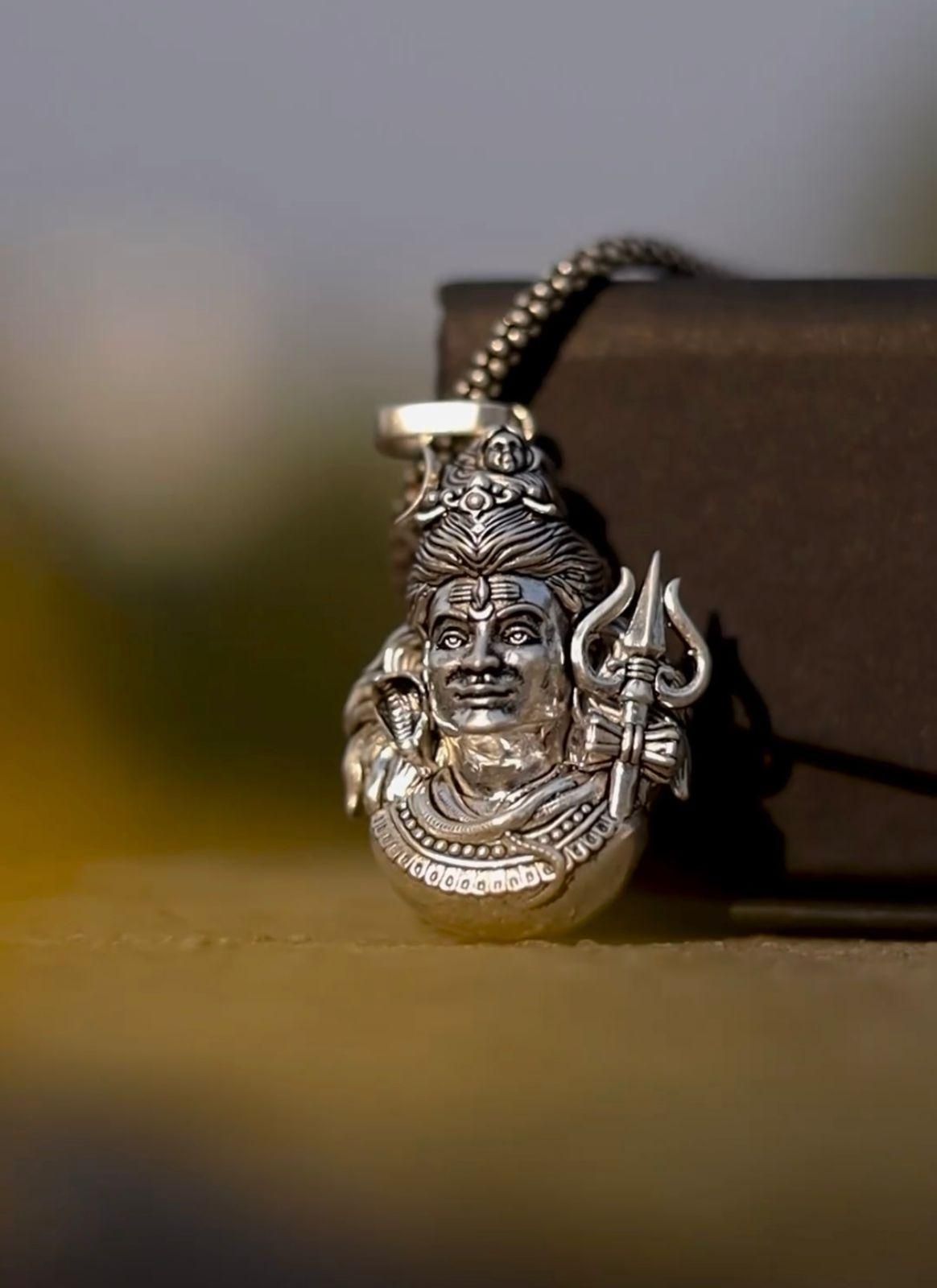 Lord Mahadev Pendant Chain – Strength, Protection & Spiritual Energy